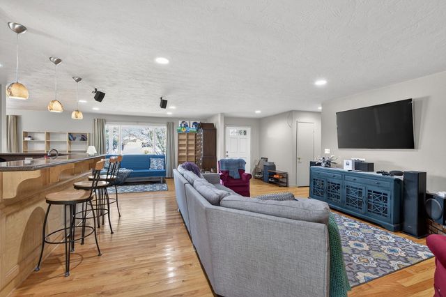 5619 Chenault, Modesto, CA 95356