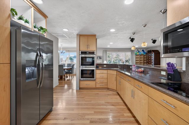 5619 Chenault, Modesto, CA 95356