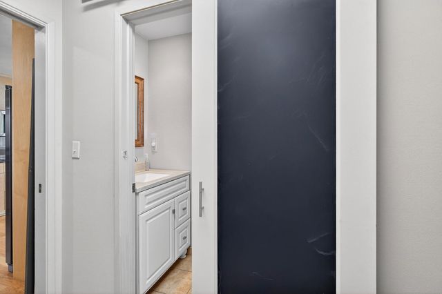 5619 Chenault, Modesto, CA 95356