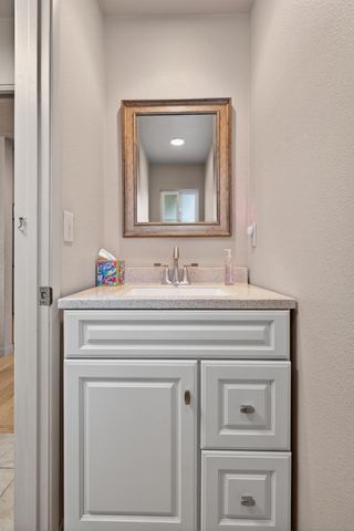 5619 Chenault, Modesto, CA 95356