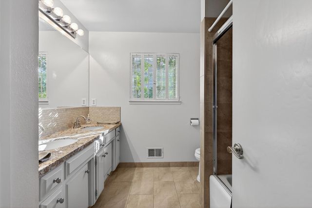 5619 Chenault, Modesto, CA 95356