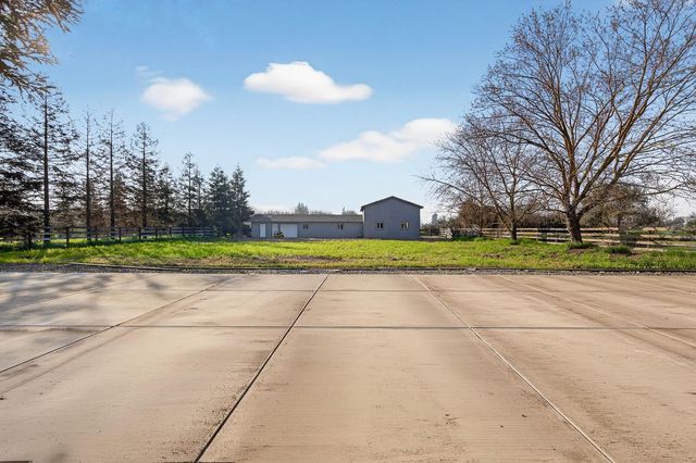 5619 Chenault, Modesto, CA 95356