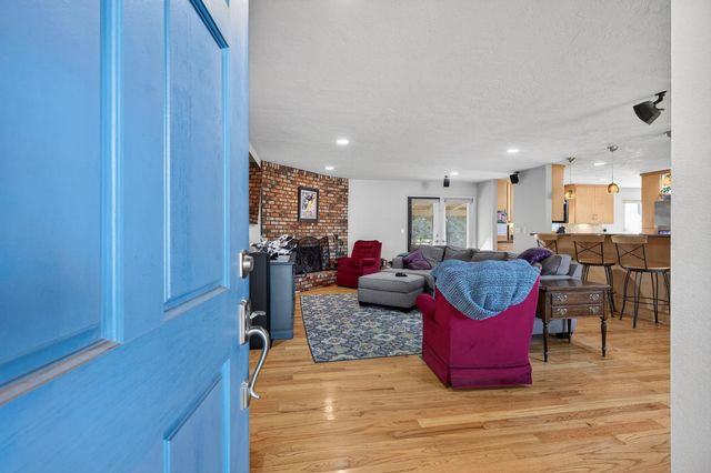 5619 Chenault, Modesto, CA 95356