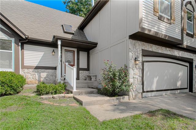 17512 W 113th Street, Olathe, KS 66061