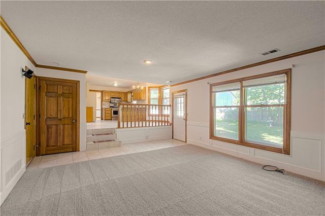 17512 W 113th Street, Olathe, KS 66061
