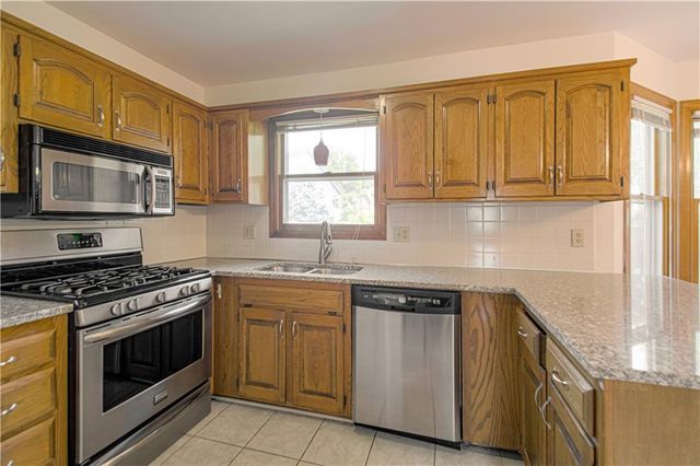 17512 W 113th Street, Olathe, KS 66061