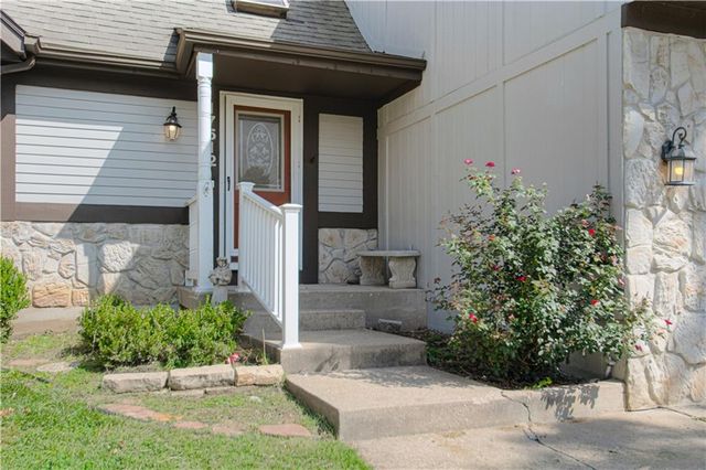 17512 W 113th Street, Olathe, KS 66061