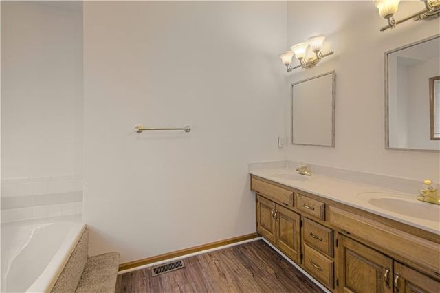 17512 W 113th Street, Olathe, KS 66061