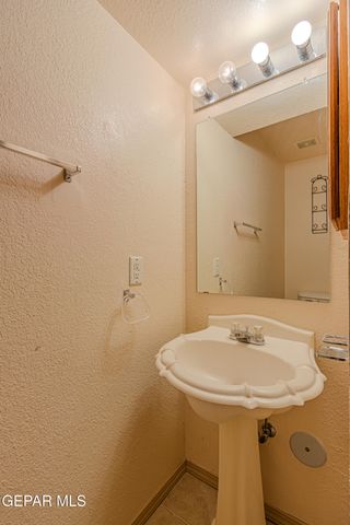 712 LARAMIE RIVER Avenue, El Paso, TX 79932