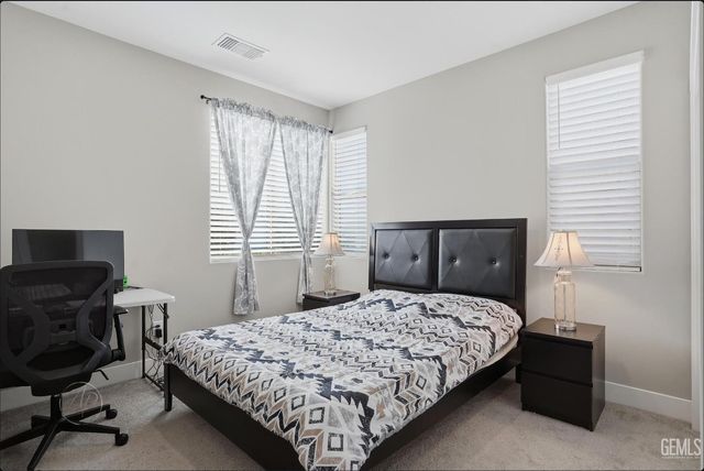 14822 Pemberley Passage Avenue, Bakersfield, CA 93311