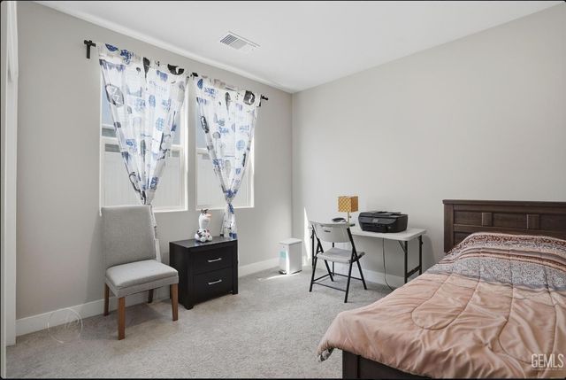 14822 Pemberley Passage Avenue, Bakersfield, CA 93311