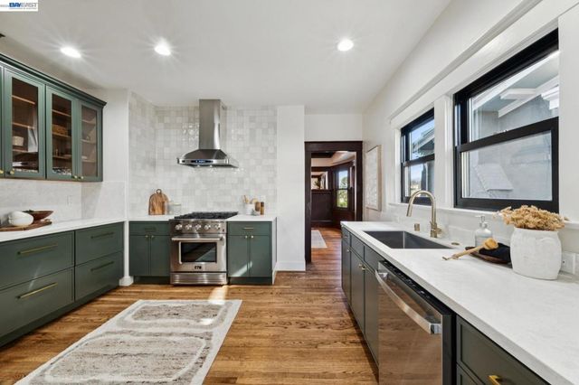 3868 GREENWOOD AVE, Oakland, CA 94602