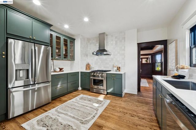3868 GREENWOOD AVE, Oakland, CA 94602