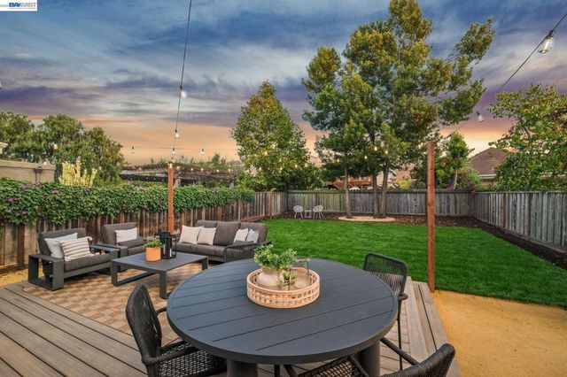 3868 GREENWOOD AVE, Oakland, CA 94602