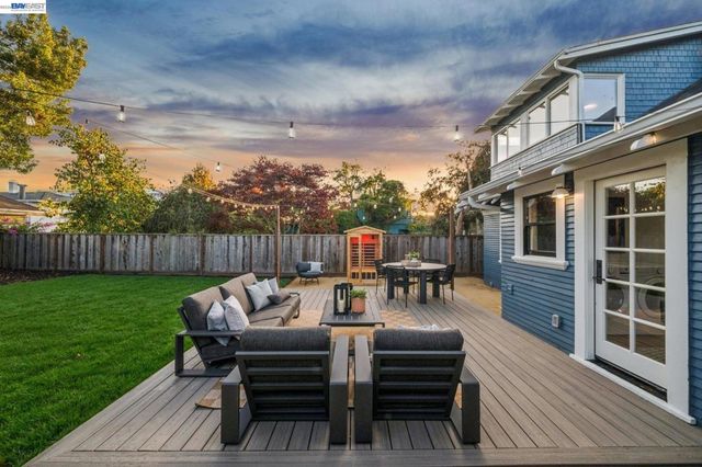 3868 GREENWOOD AVE, Oakland, CA 94602