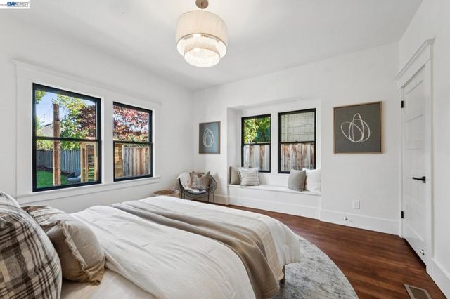 3868 GREENWOOD AVE, Oakland, CA 94602
