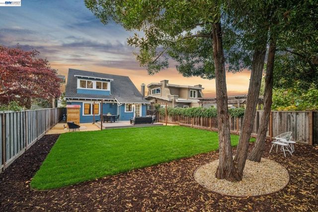 3868 GREENWOOD AVE, Oakland, CA 94602