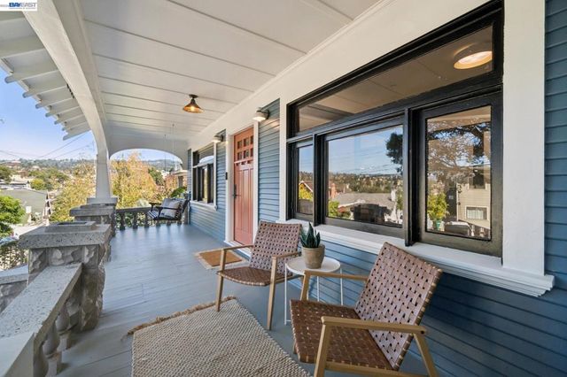 3868 GREENWOOD AVE, Oakland, CA 94602
