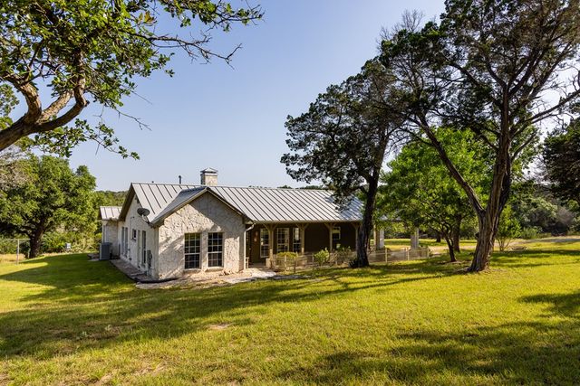 174 Cedar Rock Trail, Hunt, TX 78024