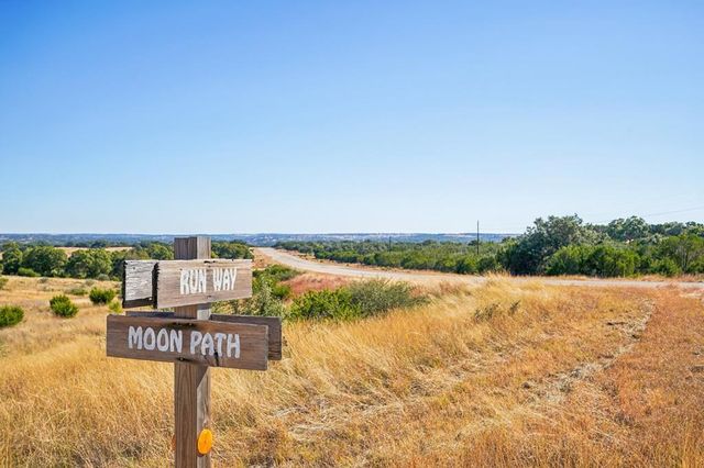 174 Cedar Rock Trail, Hunt, TX 78024