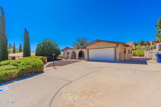 2820 DEVILS TOWER Circle, El Paso, TX 79904