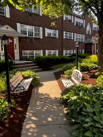 15 Cass Street 3, Boston, MA 02132