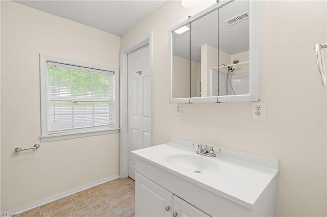 1700 Old Hollow Road, Walkertown, NC 27051