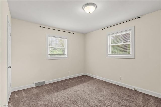 1700 Old Hollow Road, Walkertown, NC 27051