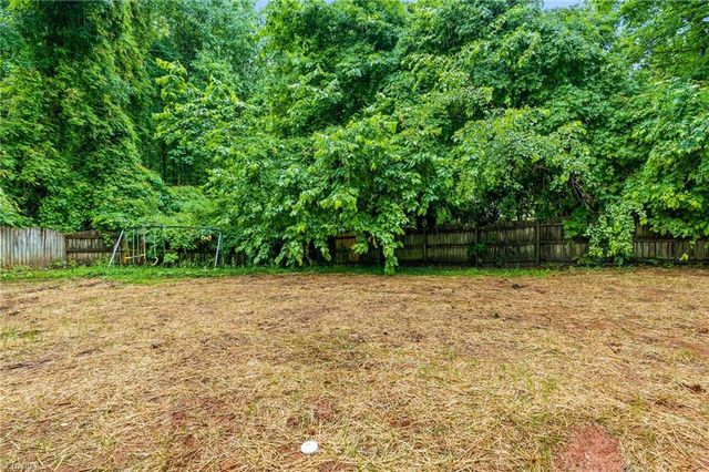 1700 Old Hollow Road, Walkertown, NC 27051