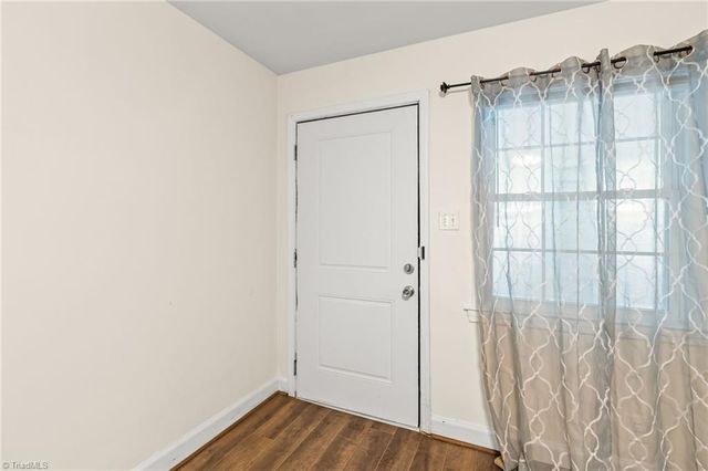 1700 Old Hollow Road, Walkertown, NC 27051