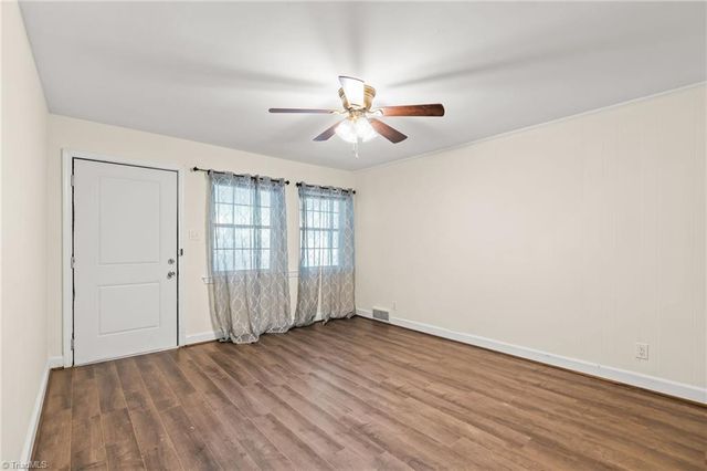 1700 Old Hollow Road, Walkertown, NC 27051