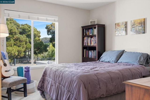 158 Bayside Court, Richmond, CA 94804