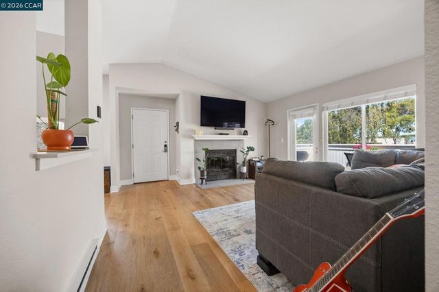 158 Bayside Court, Richmond, CA 94804
