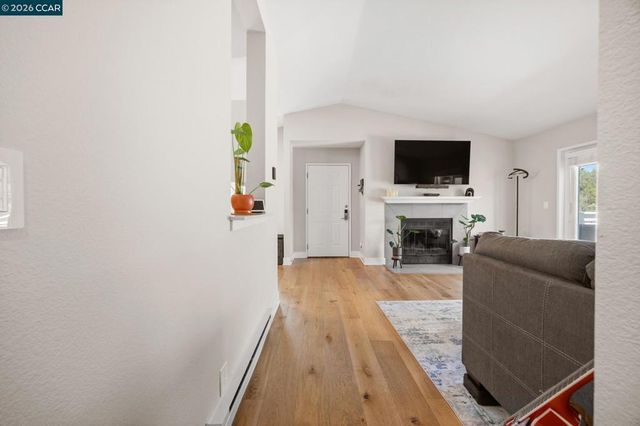 158 Bayside Court, Richmond, CA 94804