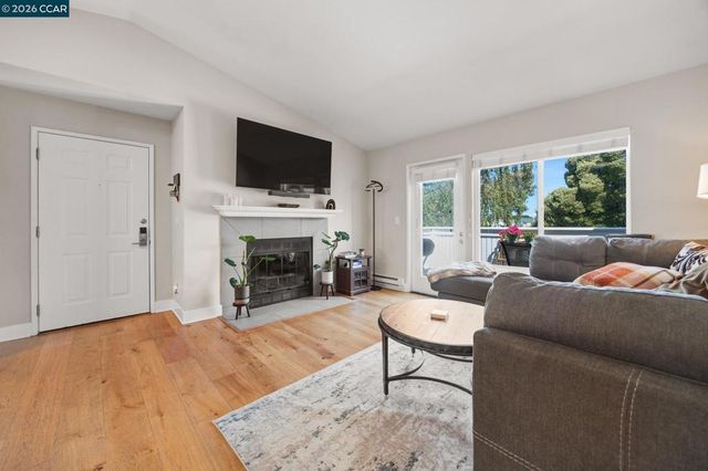 158 Bayside Court, Richmond, CA 94804