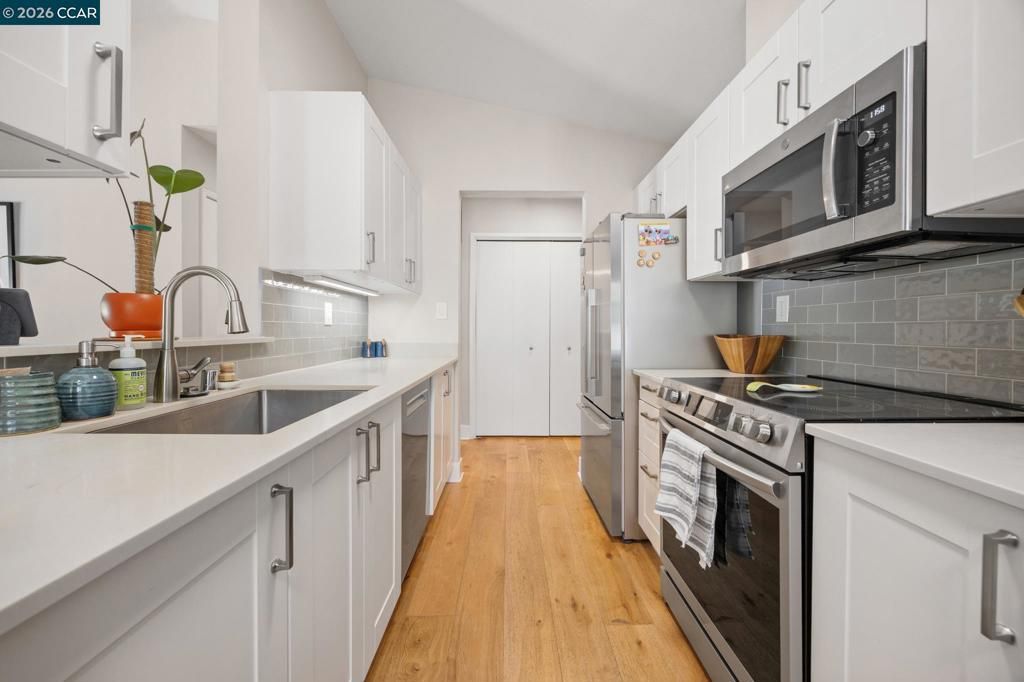 158 Bayside Court, Richmond, CA 94804