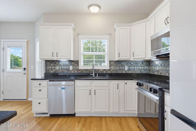 600 Willbrook Circle, Sneads Ferry, NC 28460