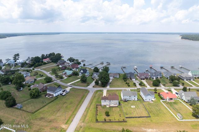 600 Willbrook Circle, Sneads Ferry, NC 28460