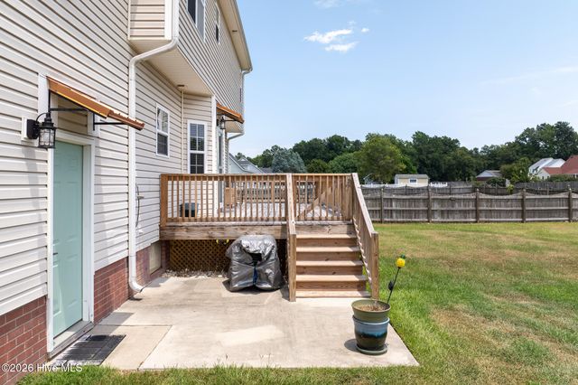 600 Willbrook Circle, Sneads Ferry, NC 28460