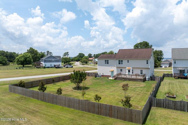 600 Willbrook Circle, Sneads Ferry, NC 28460