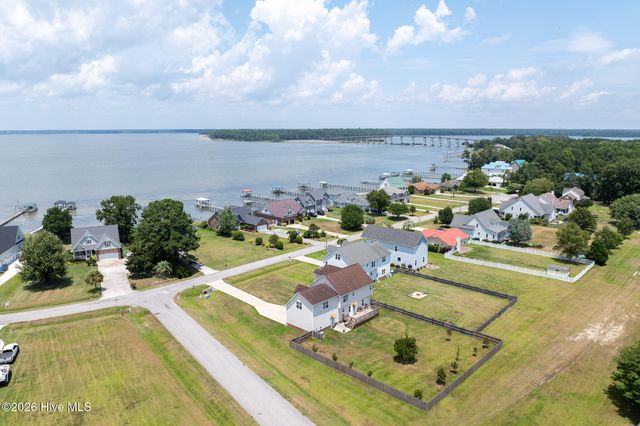 600 Willbrook Circle, Sneads Ferry, NC 28460