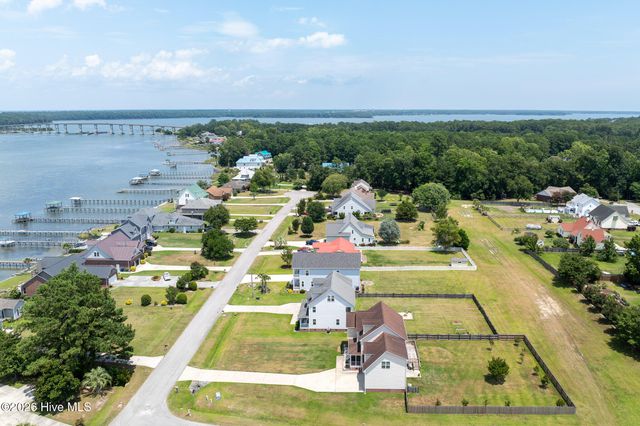 600 Willbrook Circle, Sneads Ferry, NC 28460