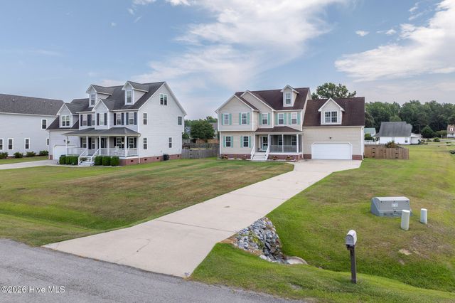 600 Willbrook Circle, Sneads Ferry, NC 28460