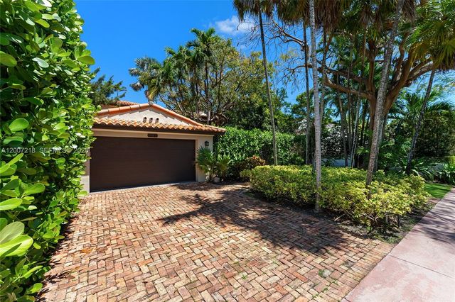 6121 La Gorce Dr, Miami Beach, FL 33140