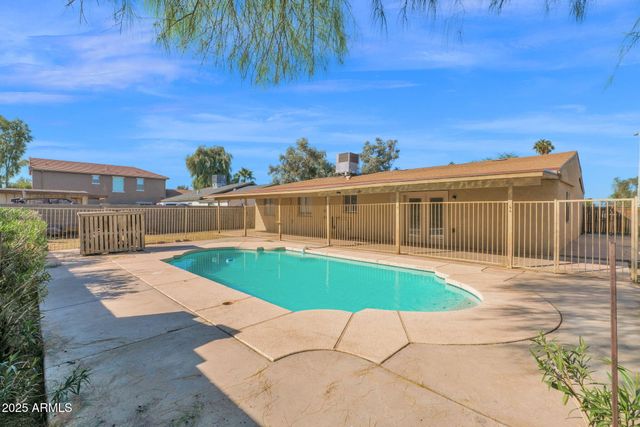 7221 W VIRGINIA Avenue, Phoenix, AZ 85035