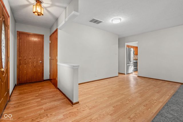 11829 Corbin Drive, Fishers, IN 46038