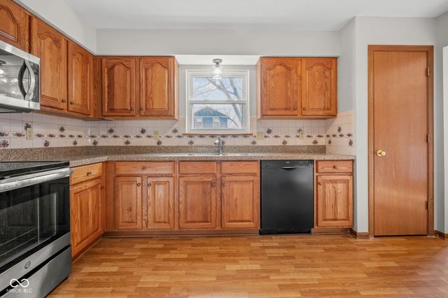 11829 Corbin Drive, Fishers, IN 46038