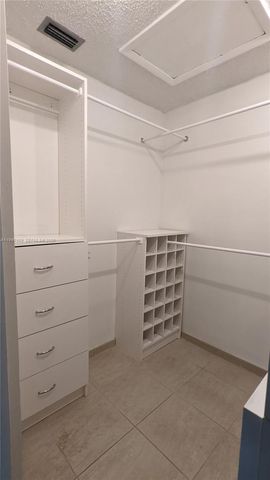 460 Lakeview Dr 4, Weston, FL 33326