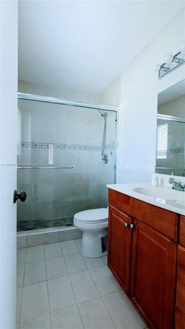 460 Lakeview Dr 4, Weston, FL 33326