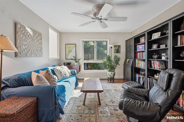 51 Mill Pond 51, Woodland Park, NJ 07424